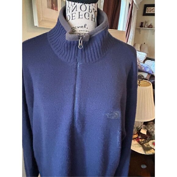 The North Face Pullover Sweater - Picture 1 of 7